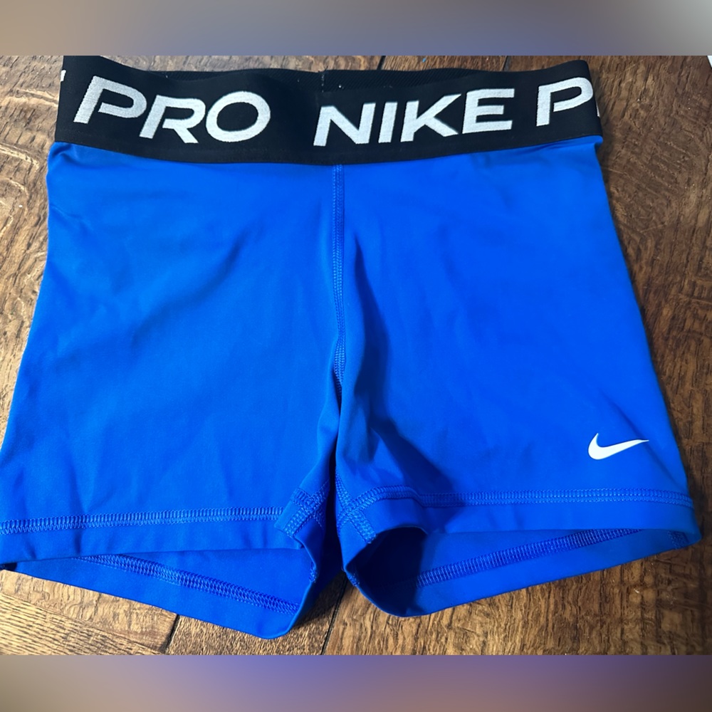 Nike Pro shorts 3”  Women’s size Small Blue